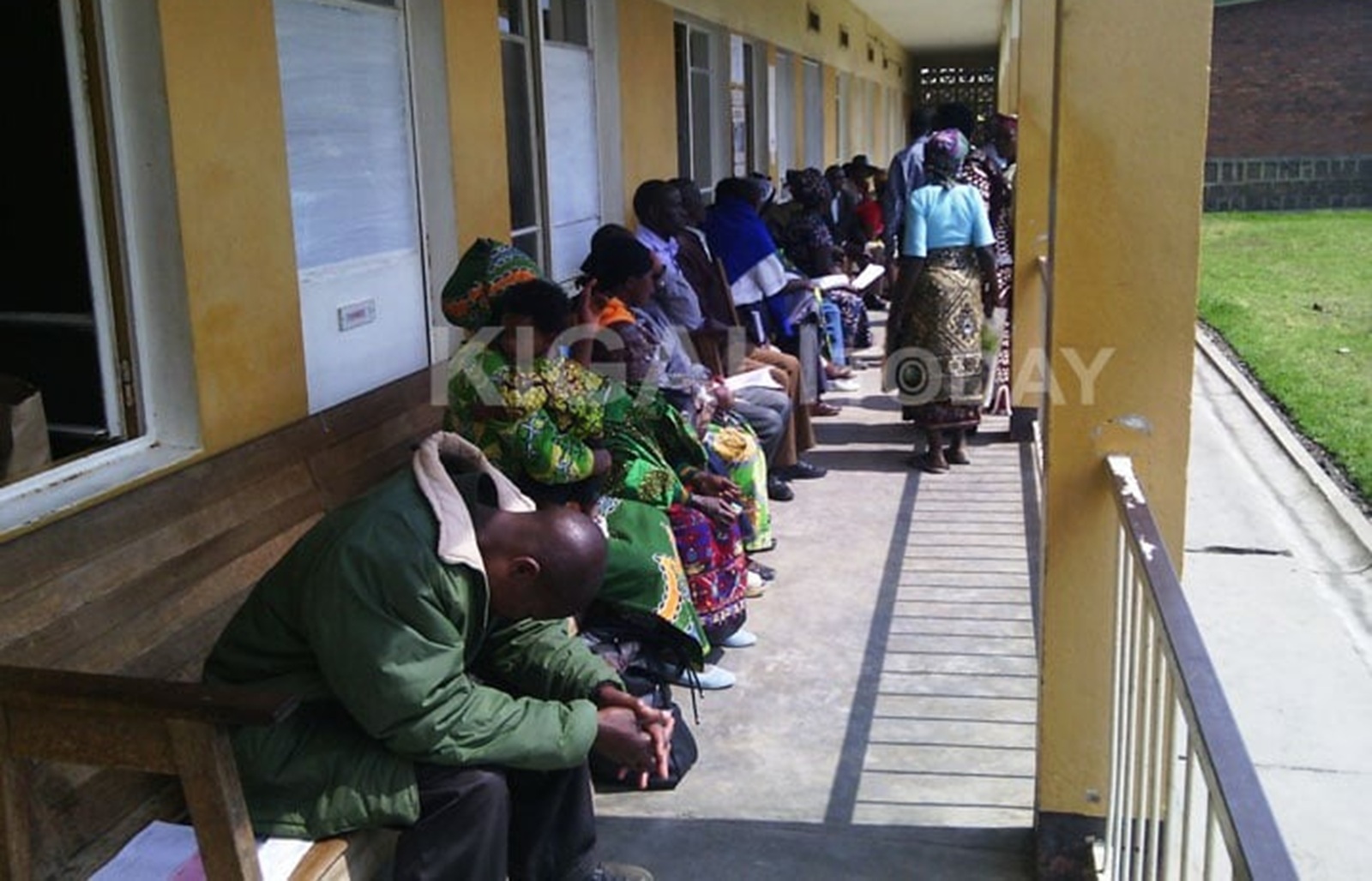 Gutonda umurongo kwa muganga bigiye kuba amateka mu Rwanda