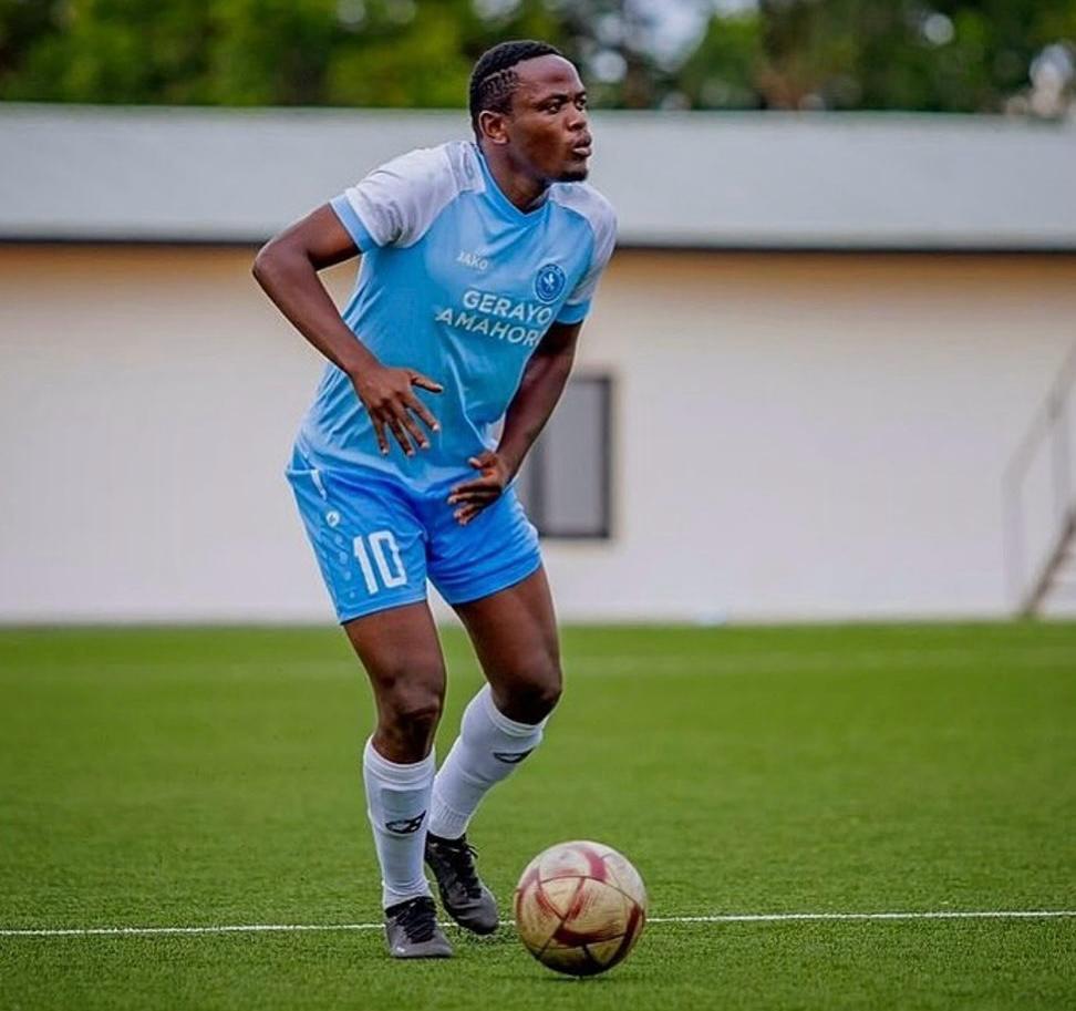 Muhadjiri Hakizimana yatandukanye na Police FC