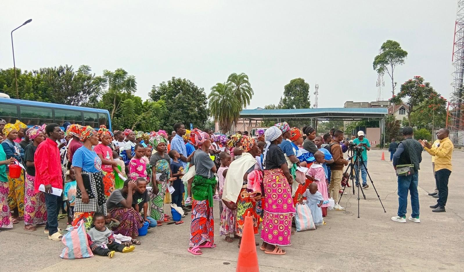 Abanyarwanda 277 batashye mu Rwababyaye