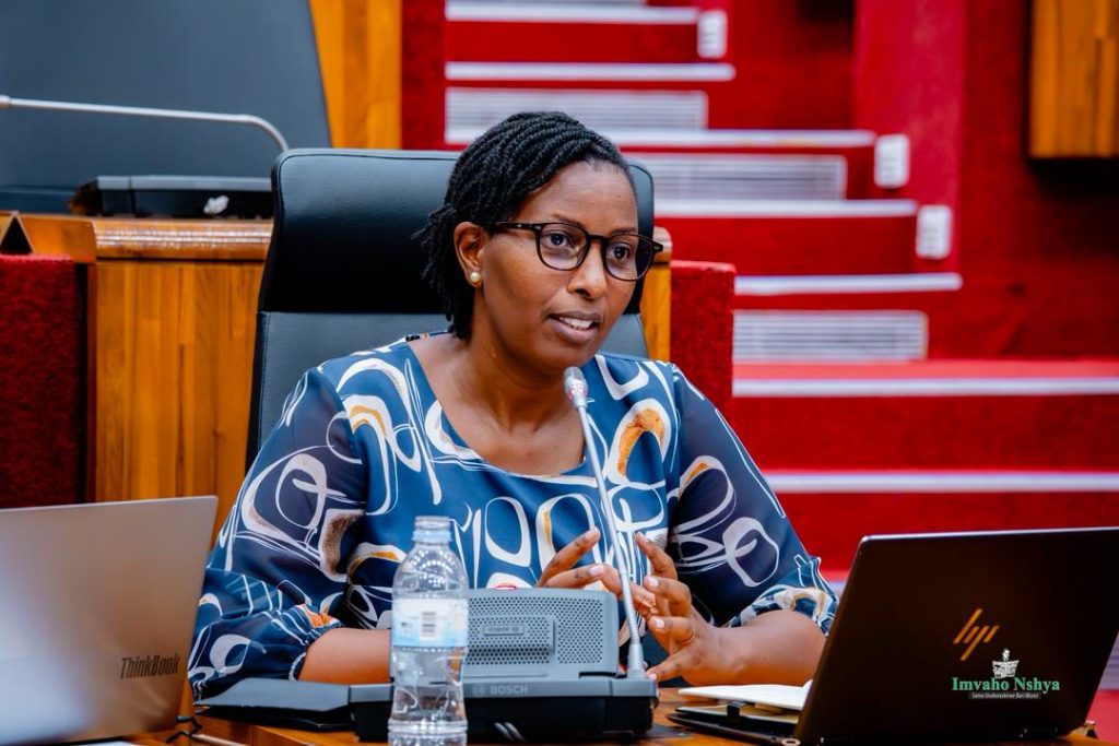 REMA yagaye Uturere dukoresha abashinzwe ibidukikije ibitari mu nshingano