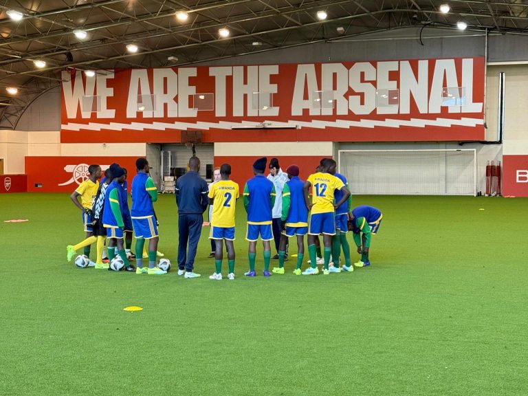 Abanyeshuri b’Abanyarwanda batangiye amahugurwa muri Arsenal FC