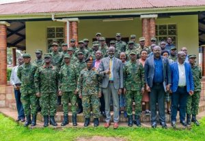 Ingabo z’u Rwanda n’iza Uganda zahuriye mu nama yiga ku mutekano