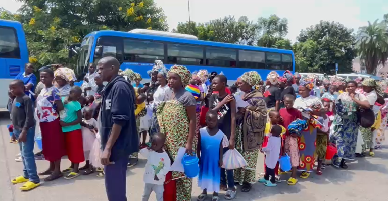 Abanyarwanda barenga 200 babaga mu mashyamba ya RDC batahutse