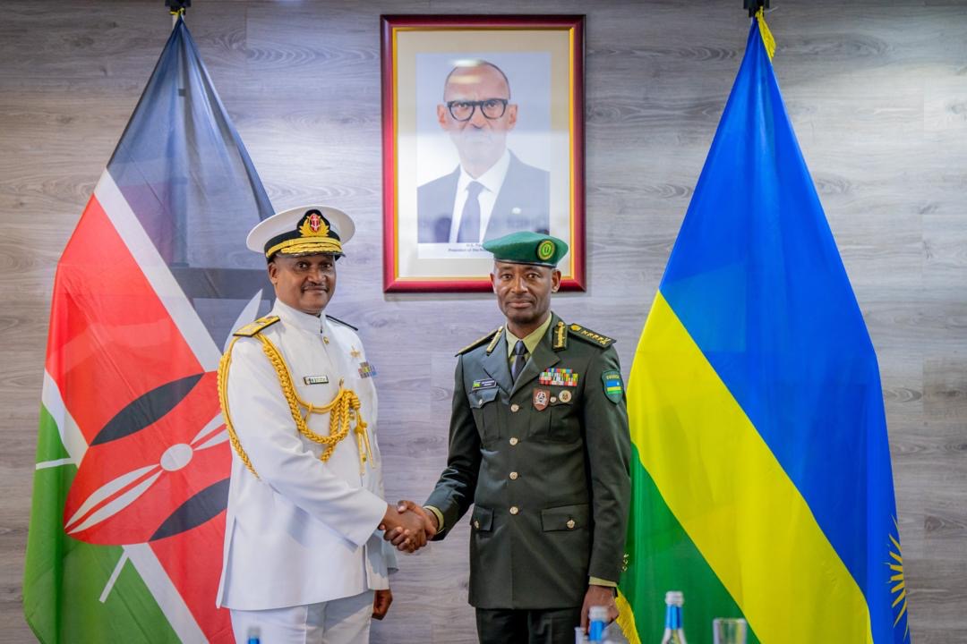 Umugaba Mukuru w’Ingabo za Kenya ari mu Rwanda 