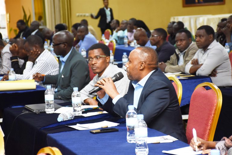 Abanyamuryango ba Muganga Sacco barishimira gahunda ya ‘Gira Iwawe’