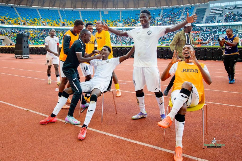 APR FC yatsinze Rayon Sports mu mukino wayoroheye (Amafoto)