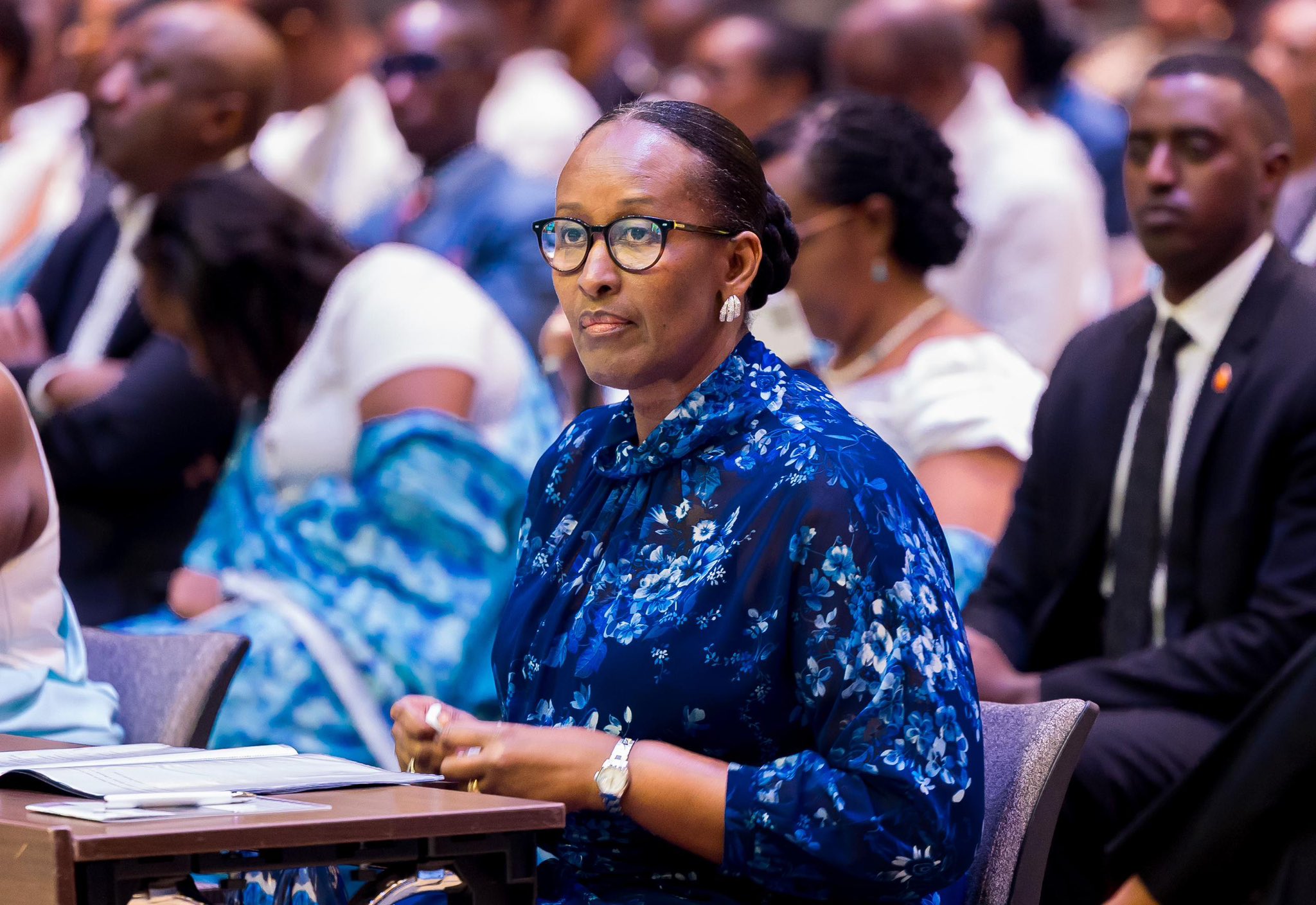 Kuri twebwe intero n’inyikirizo izakomeza kuba Ndi Umunyarwanda – Madamu Jeannette Kagame