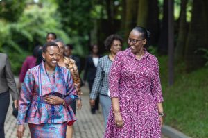 Madamu Jeannette Kagame yakiriye Madamu Chebet Ruto mu biro bya Imbuto Foundation