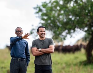 Perezida Kagame yagabiye inyambo Emir wa Qatar