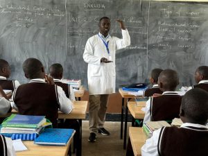 2027: Abarimu bose b’u Rwanda bazaba bazi Icyongereza mpuzamahanga