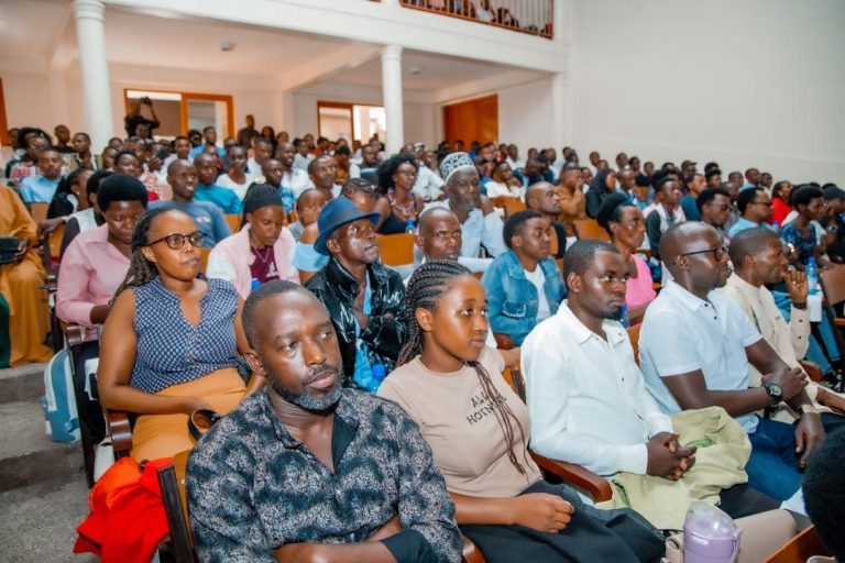 Abakunzi b’ibitaramo banezezwa no guhuza ubumenyi n’imyidagaduro
