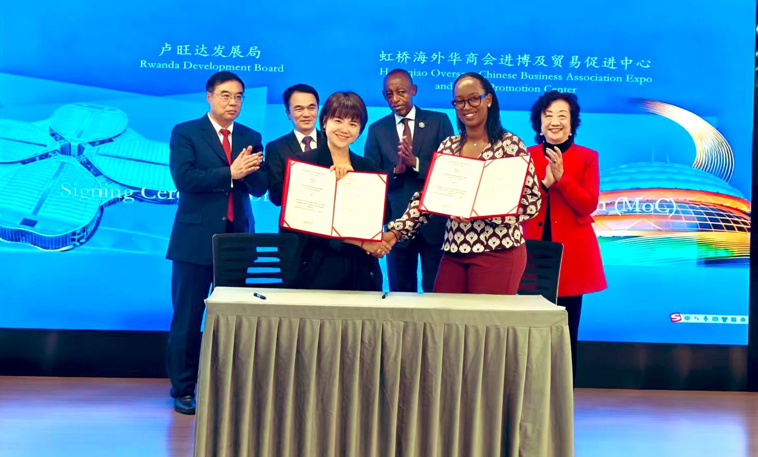 U Rwanda n’u Bushinwa byasinye amasezerano yo kwagura ubufatanye