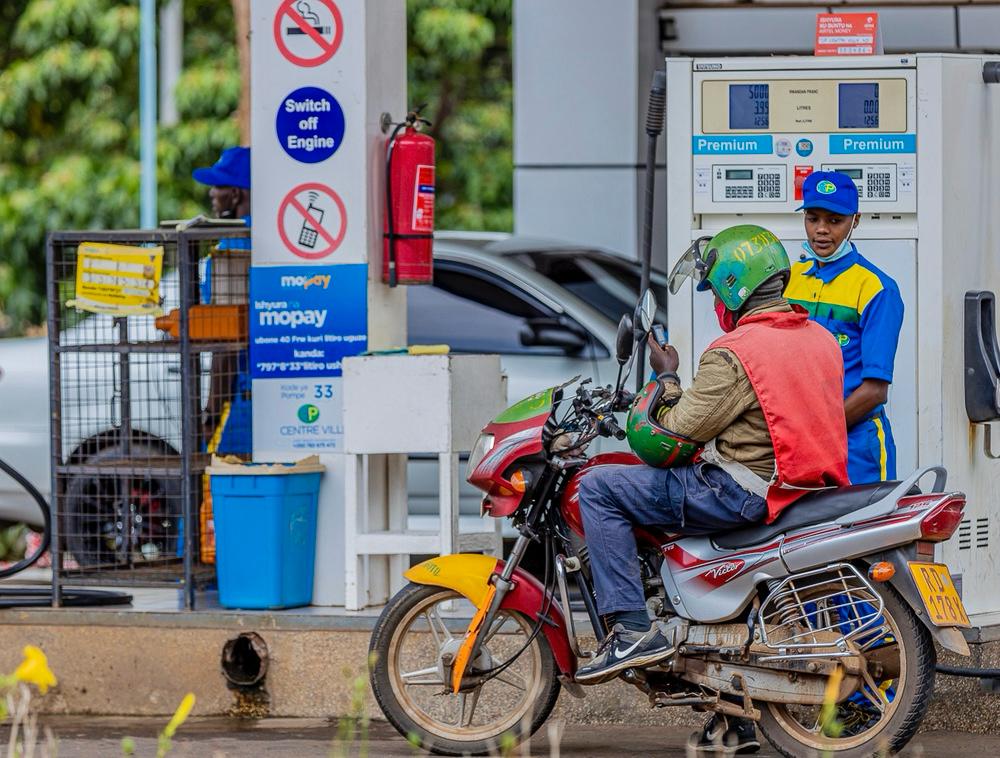 Igiciro cya Lisansi cyazamutseho 127 Frw kuri Litro