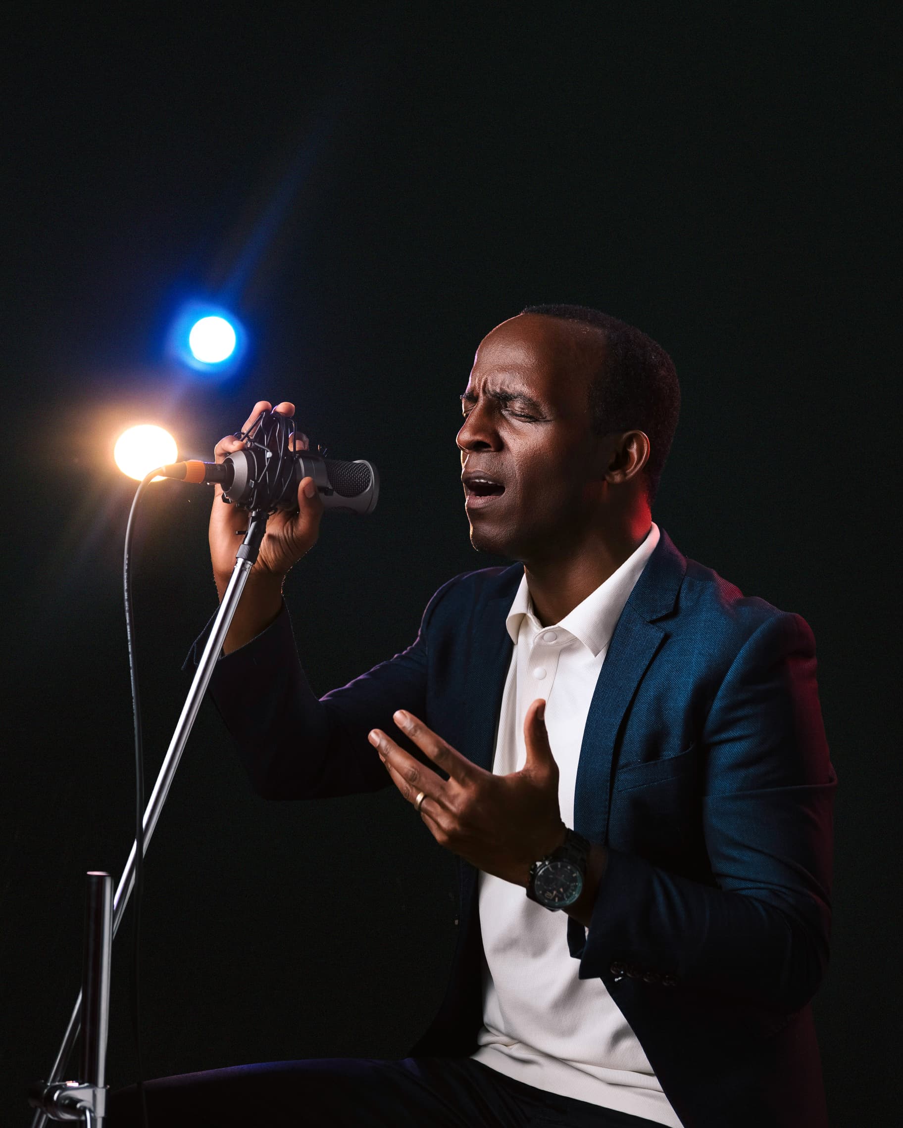 Alexis Dusabe yatangiye kuzenguraka mu nsengero aririmbira abakunzi be