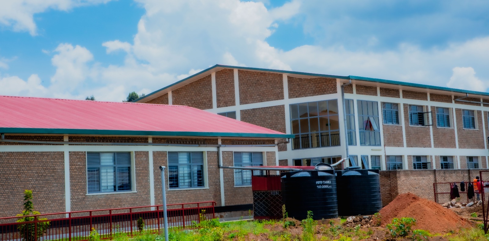 Miliyari 74 Frw zashowe mu kubaka amashuri nderabarezi agezweho