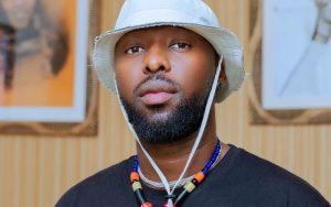 Eddy Kenzo abona sosiyete mpuzamahanga zifasha abahanzi zidindiza umuziki