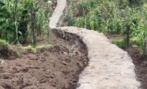Nyabihu- Jenda: Umwaka urirenze basiragira ku ngurane z’ahanyuzjijwe umuyoboro w’amazi