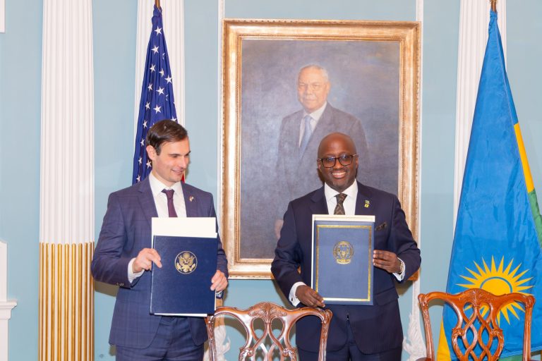 U Rwanda na USA byasinyanye amasezerano mu by’ubuzima y’asaga miliyari 328Frw