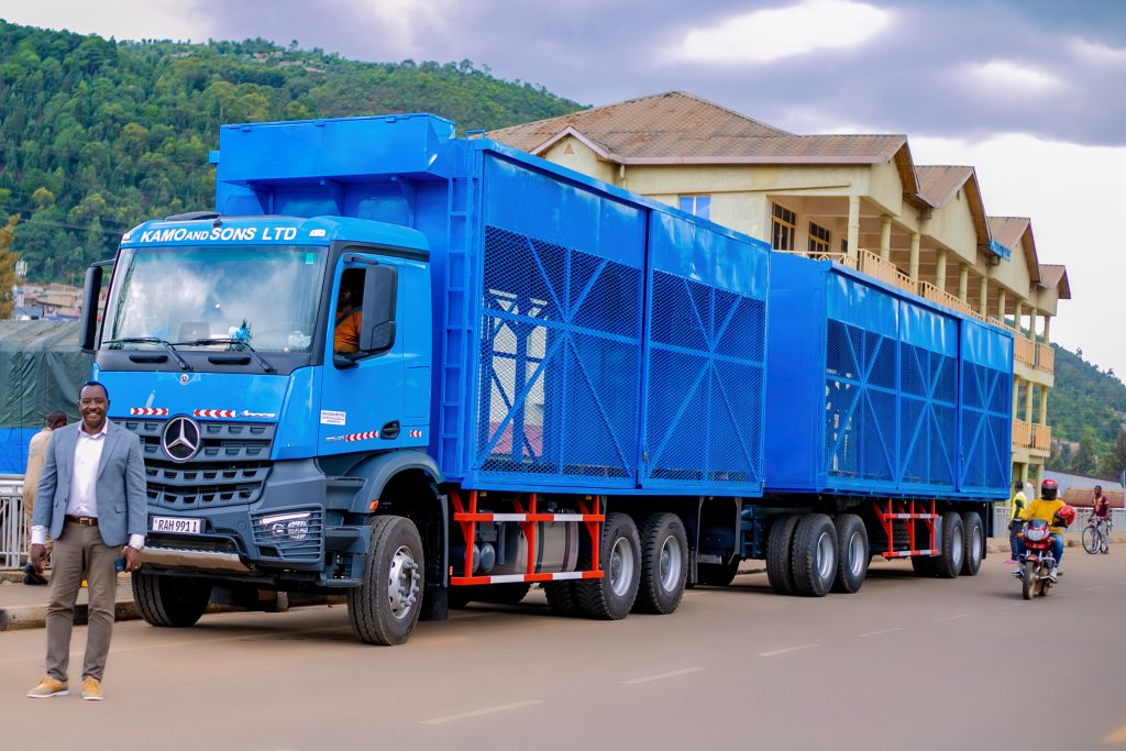 Kamo & Sons SARL yifurije Ubuyobozi n’Abanyarwanda Iminsi Mikuru myiza