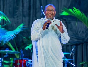 Muyango ntagitaramye mu gitaramo cya Lionel Sentore muri Canada