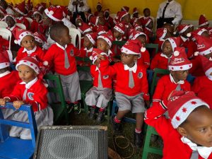 Kigali: Abana basangiye Noheli n’ababyeyi bigishwa kugira ubuntu