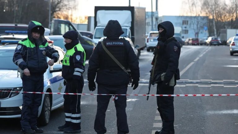 U Burusiya: Abapolisi babiri baguye mu gitero cyagabwe i Moscow