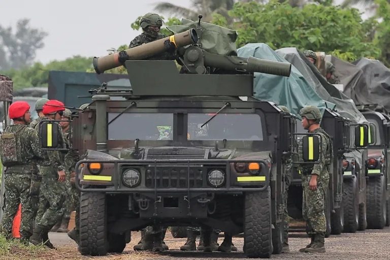 U Bushinwa bwafatiye ibihano ibigo 30 bya Amerika byahaye intwaro Taiwan