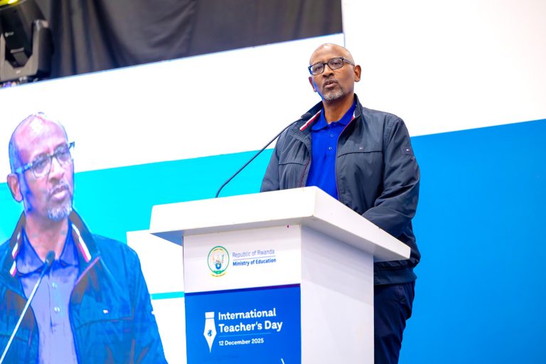 Guverinoma yashimiye abarimu bitangira uburezi bw’u Rwanda 