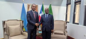 Amb. Busabizwa yatanze kopi z’impapuro zo guhagararira u Rwanda muri Guinée Equatoriale