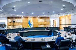 Perezida Kagame yaganiriye n’abarimo Perezida wa Togo ku kibazo cya RDC