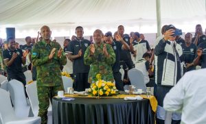 Gen Muganga yakiriye APR FC bishimira gutwara igikombe cya Super Cup