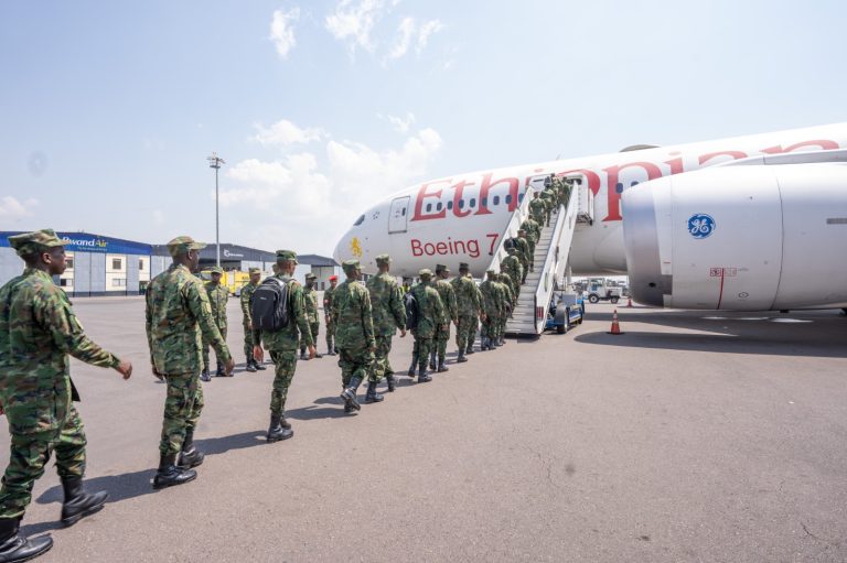 U Rwanda rwohereje ingabo muri Jamaica gusana ibikorwa remezo