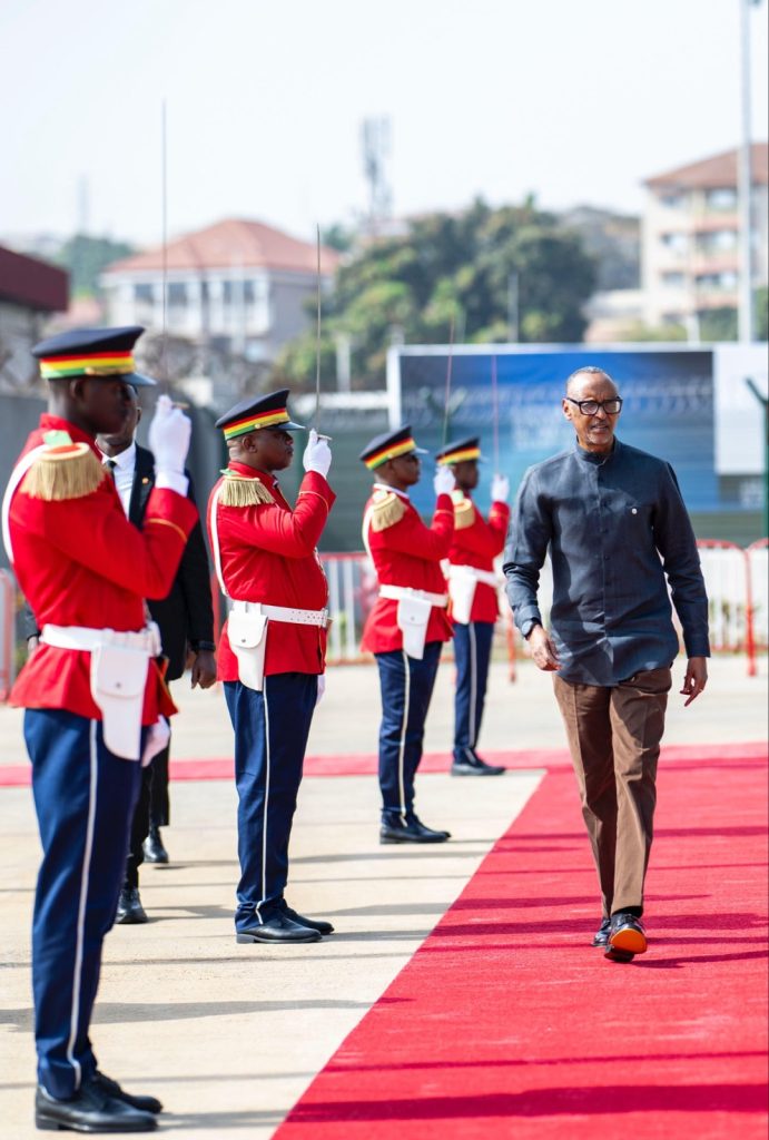 Perezida Kagame yitabiriye irahira rya Perezida Doumbouya muri Gunea Conakry