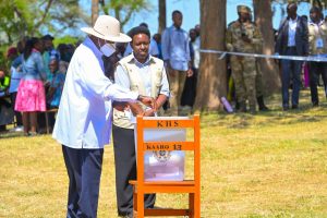 Uganda: Abarenga miliyoni 20 bazindukiye mu matora y’Umukuru w’Igihugu