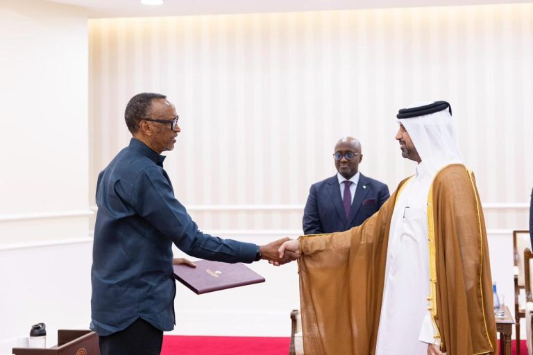 Perezida Kagame yakiriye impapuro za ba Ambasaderi b’u Buyapani na Qatar