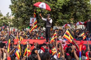 Uganda: Bobi Wine yavuze ko afite ibimenyetso by’uburiganya bwabaye mu matora ya Perezida