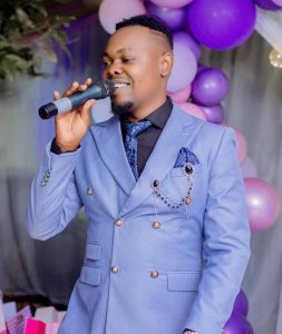 Uko The Ben yabereye umwarimu w’umuziki Yvanny Mpano