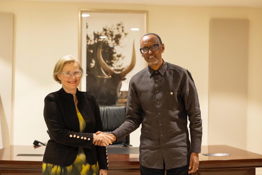 Perezida Kagame yasezeye kuri Ambasaderi wa Portugal wasoje imirimo ye