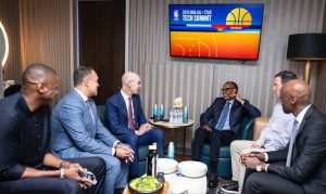 Perezida Kagame yaganiriye n’abayobozi ba NBA ku iterambere rya Basketball&nbsp;
