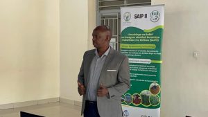 Huye: Abahinduye imyumvire bagahinga kinyamwuga byabateje imbere