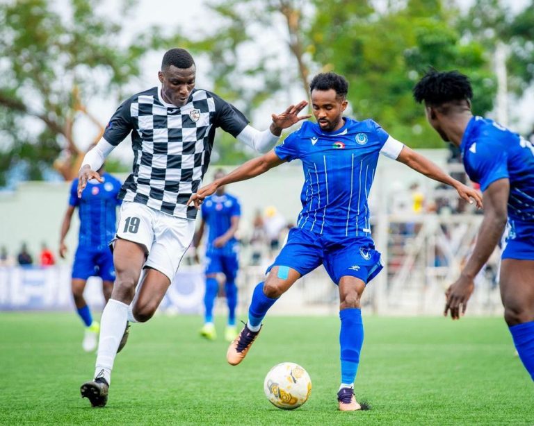 Al Hilal SC yatsinze APR FC yisubiza umwanya wa mbere (Amafoto)