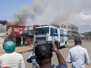 Rubavu: Inyubako ikomeye y’ubucuruzi yahiye irakongoka