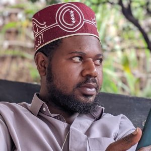 Papa Iddy wo muri filimi Umuturanyi yahishuye ko yatawe n’umugore