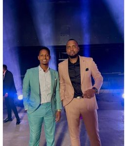 Adrien Misigaro yashyize hanze indirimbo nshya ashimira Mbonyi wayimwandikiye