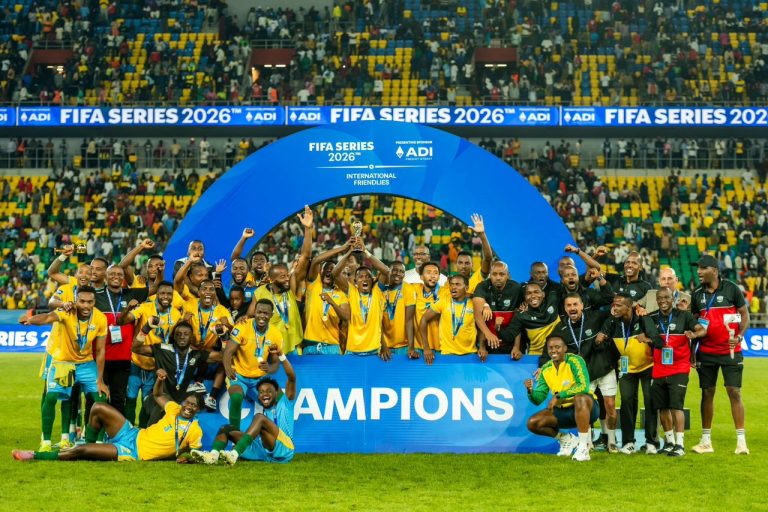 Amavubi yegukanye igikombe cya FIFA Series mu mukino warebwe na Perezida Kagame (Amafoto)
