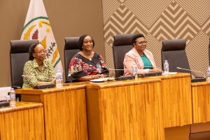 Abagore basabwe kwihatira kujya mu buyobozi bw’inzego z’ibanze aho bakiri bake