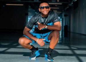 Umuhanzi Salomon yashyize hanze amashusho y’indirimbo ‘BABA’
