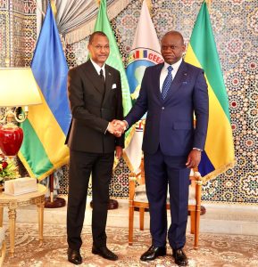 Amb Busabizwa yatanze impapuro zimwemerera guhagararira u Rwanda muri Gabon