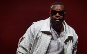 Icyihishe inyuma y’ifungwa rya Maître Gims utunze umudugudu wa mililiyari 168 Frw