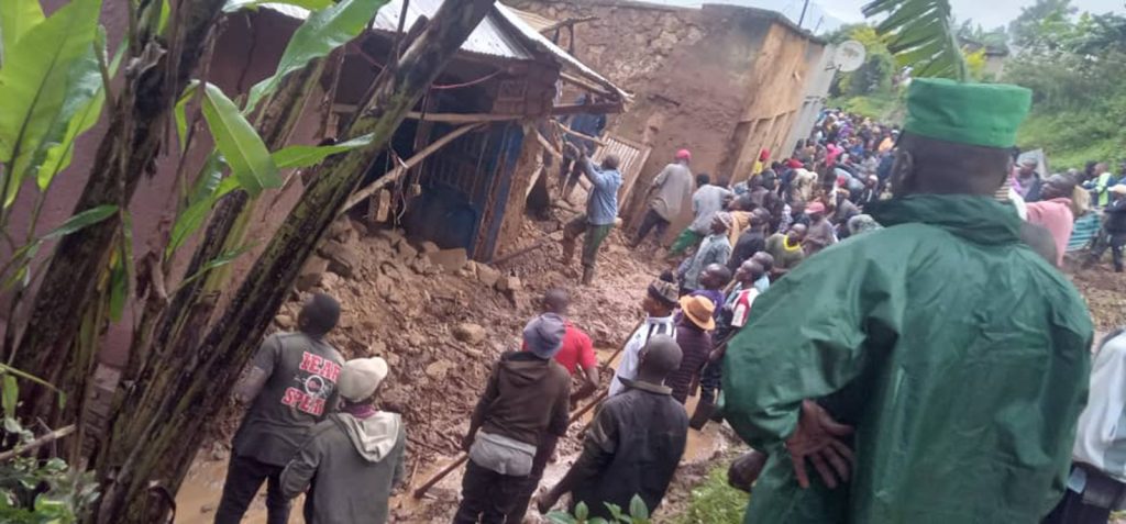 Ngororero: Inkangu yasenye inzu ihitana nyirayo n’umugore we